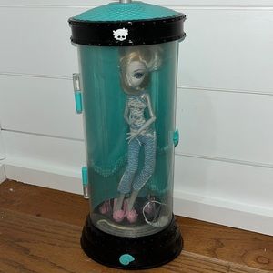 Monster High Lagonna Blue Dead Tired Bed Tank House